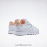 أبيض ftwr / أزرق لؤلؤي / برتقالي هالة أحذية نسائية جلدية كلاسيكية Reebok 0NZ0F424 - Image 4