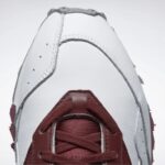 أبيض ftwr / بورجوندي كلاسيكي / رمادي نقي 5 حذاء البحوث الجبلية lx2200 Reebok 0NZ0F131 - Image 8