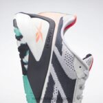 أبيض ftwr / فيكتور كحلي / كلاسيكي البط البري حذاء تدريب نانو x1 للرجال Reebok 0NZ0F1042 - Image 8