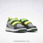 أطفال نقي رمادي 4 / رمادي نقي 7 / أصفر حامض شمسي حذاء ويبك المشبك منخفض - طفل صغير Reebok 0NZ0F1386 - Image 3
