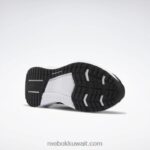 الأساسية أسود / نقي رمادي 6 / ftwr أبيض أحذية الجري النسائية اليومية ذات الطاقة العائمة Reebok 0NZ0F299 - Image 5