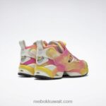 الطباشير / الأساسية الأسود أحذية الغضب instapump مبتسم Reebok 0NZ0F197 - Image 8