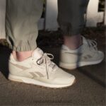 المرمر / البيج الحديث / الطباشير أحذية نسائية جلدية كلاسيكية Reebok 0NZ0F116 - Image 2