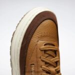 بني بري / بني فرشاة / بيج حقيقي نادي ج جيو منتصف أحذية نسائية Reebok 0NZ0F439 - Image 9