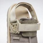 بولدر رمادي / رق / دقيق الشوفان شرائح بيتنيك العالم الجوراسي Reebok 0NZ0F245 - Image 9