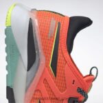 توهج برتقالي / قلب أسود / أصفر حامض شمسي حذاء nano x2 tr Adventure للنساء Reebok 0NZ0F248 - Image 13