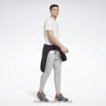 رجال أبيض تي شيرت كلاسيكيات الهوية Reebok 0NZ0F1170 - Image 2