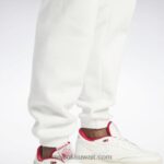 رجال الطباشير بنطلون فخور ماركة كلاسيكيات Reebok 0NZ0F1206 - Image 6