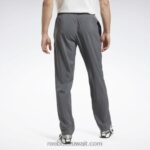 رجال رمادي بارد 6 أساسيات التدريب سروال محبوك غير مُبطن Reebok 0NZ0F1097 - Image 4