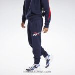 رجال ناقلات البحرية بنطلون فخور ماركة كلاسيكيات Reebok 0NZ0F1149