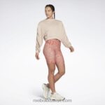 نحيف كانيون كورال شورت لوكس عصري بخصر مرتفع بطبعة سفاري Reebok 0NZ0F736 - Image 2
