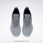 نقي رمادي 3 / كور أسود / أحمر متجه حذاء فليكساغون فورس 4 للرجال للتدريب Reebok 0NZ0F1335 - Image 6