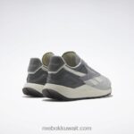 نقي رمادي 4 / طباشير / رمادي بارد 6 أحذية جلدية كلاسيكية من الألف إلى الياء Reebok 0NZ0F133 - Image 4