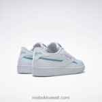 ftwr أبيض / أرجواني توهج / البط البري الكلاسيكي حذاء نسائي كلوب سي 85 نباتي Reebok 0NZ0F261 - Image 4