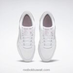 ftwr أبيض / طباشير / أرجواني منقوع جلد كلاسيكي يجعله حذاءك النسائي Reebok 0NZ0F209 - Image 7